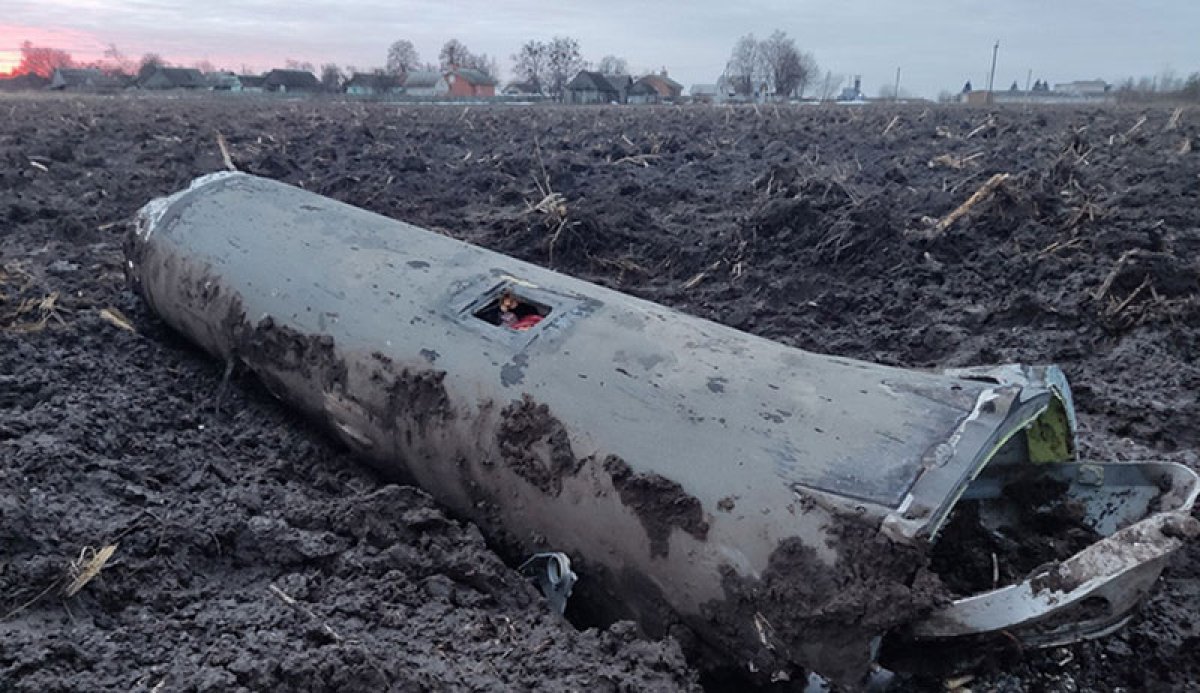 Russian cluster bomb attack kills three civilians in southern Ukraine