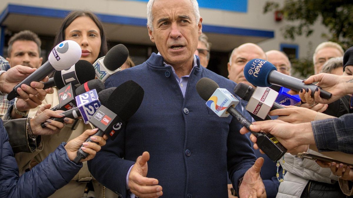 Right-wing politician wins first round of presidential election in Romania