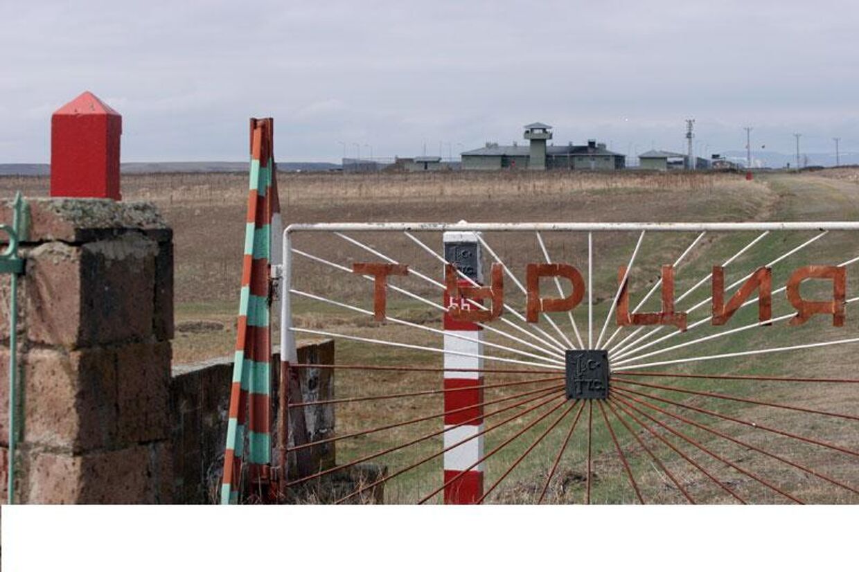 Representatives of Armenia, Turkey met on border amid efforts to restore diplomatic ties