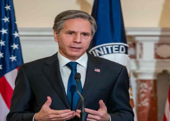 Blinken pledges unwavering US support to Ukraine during surprise visit to Kyiv