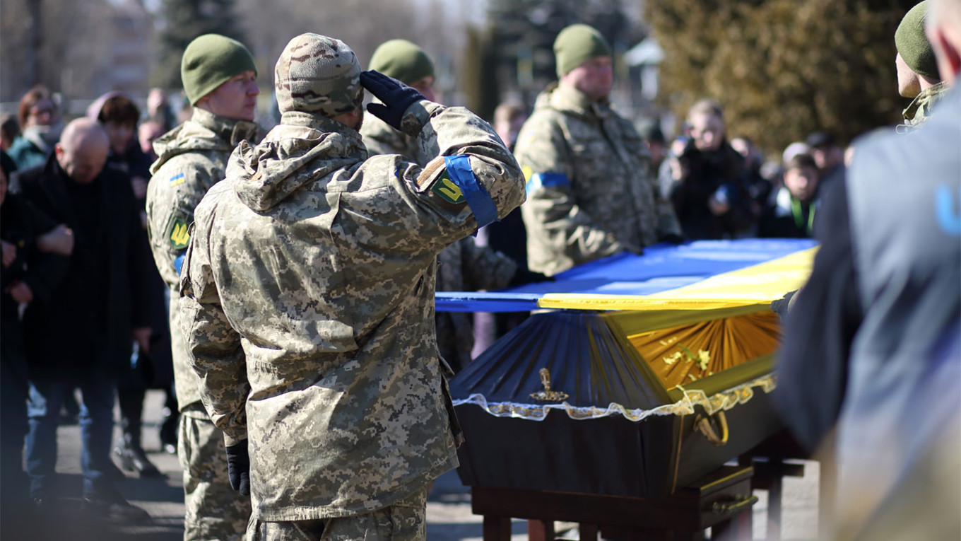 Russia, Ukraine swap bodies of over 1,000 fallen soldiers