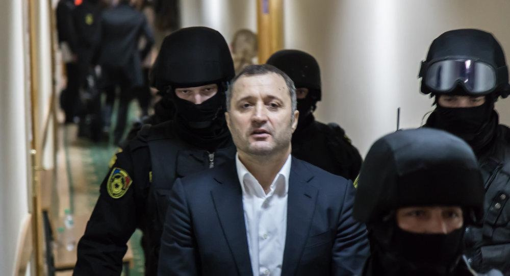 Extradited Moldovan oligarch to face charges over "theft of the century"