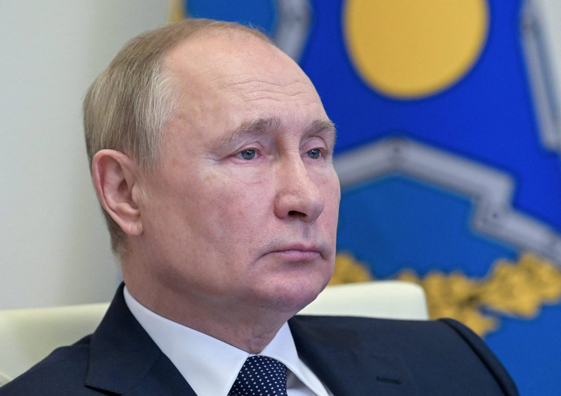 Putin awards top general sought by ICC for war crimes