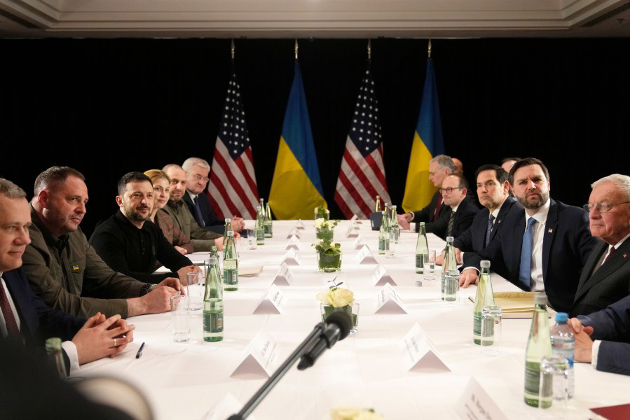 Russian, Ukrainian envoys meet in Abu Dhabu for another round of trilateral talks