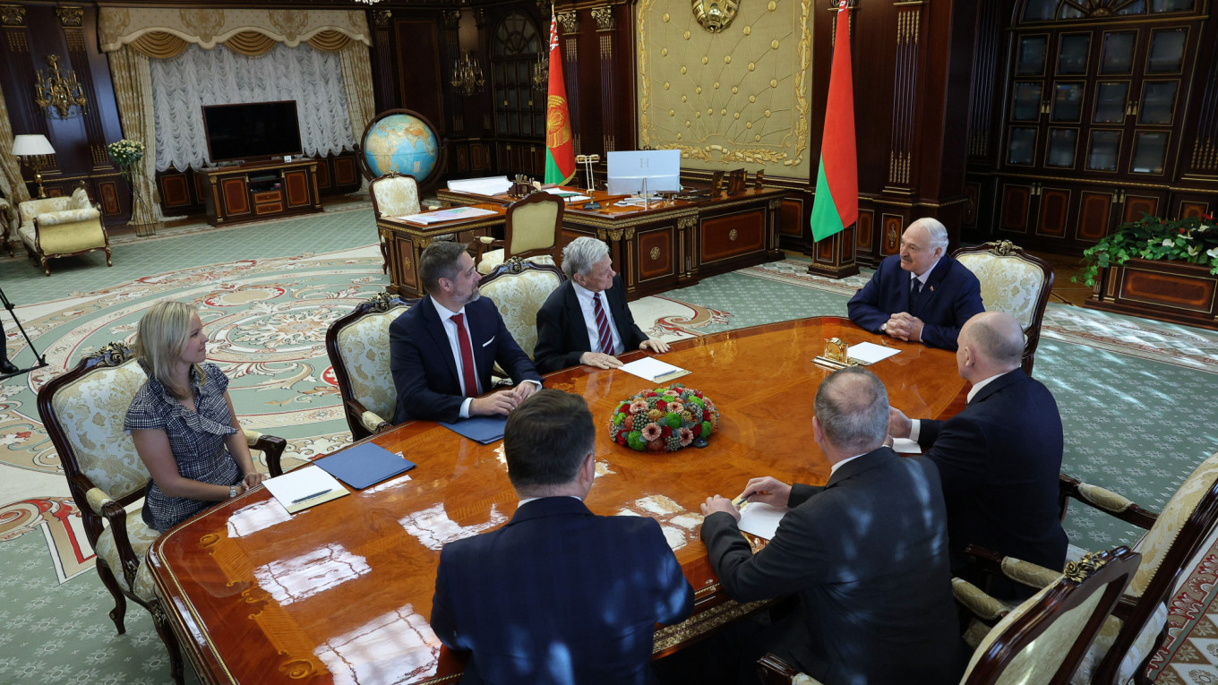 Belarus releases 250 more political prisoner in exchange of easing of US sanctions