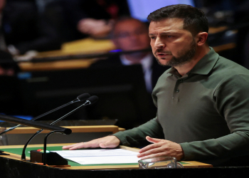 Zelenskiy visits embattled Pokrovsk amidst intensified attacks